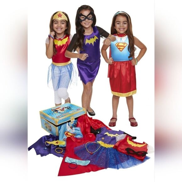 NIB DC Super Hero Girls 21 Piece Dress-Up Trunk - Picture 1 of 10